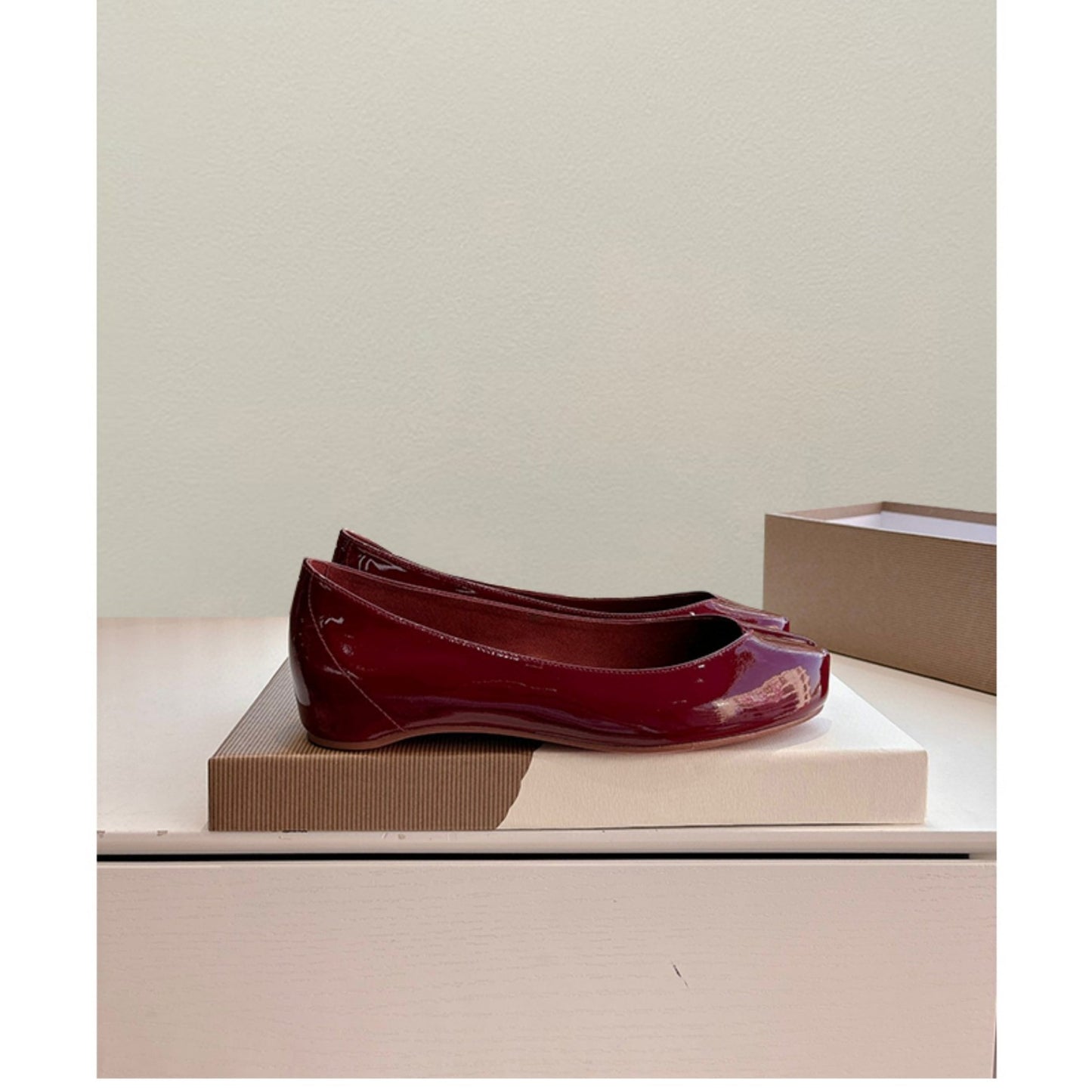 Women's Slip-on Flat Bottom Split Toe Pumps