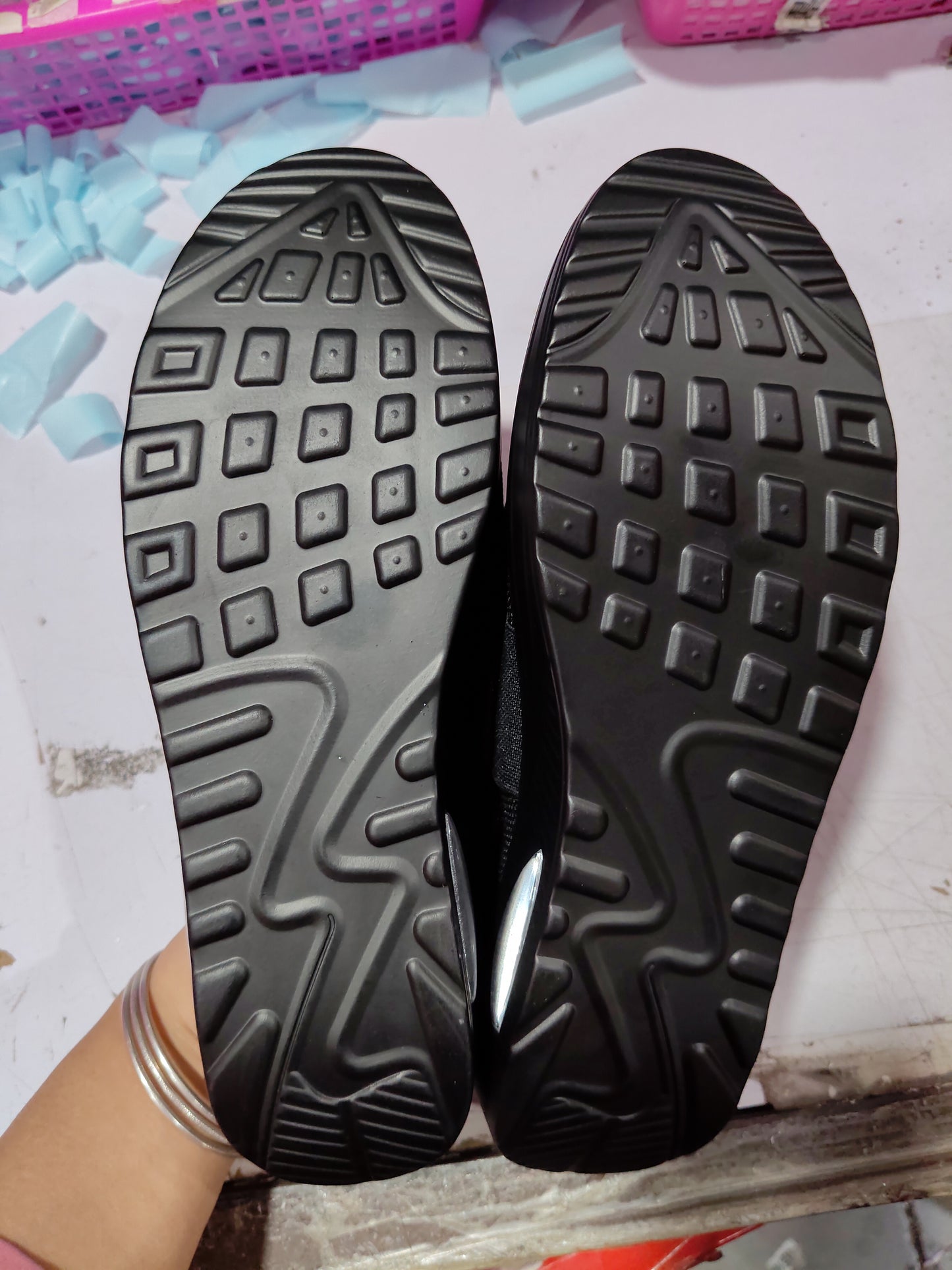 Sandals Women Breathable Non-slip Hollow Out Mesh Sandals Fashion Outdoor Ladies Shoes