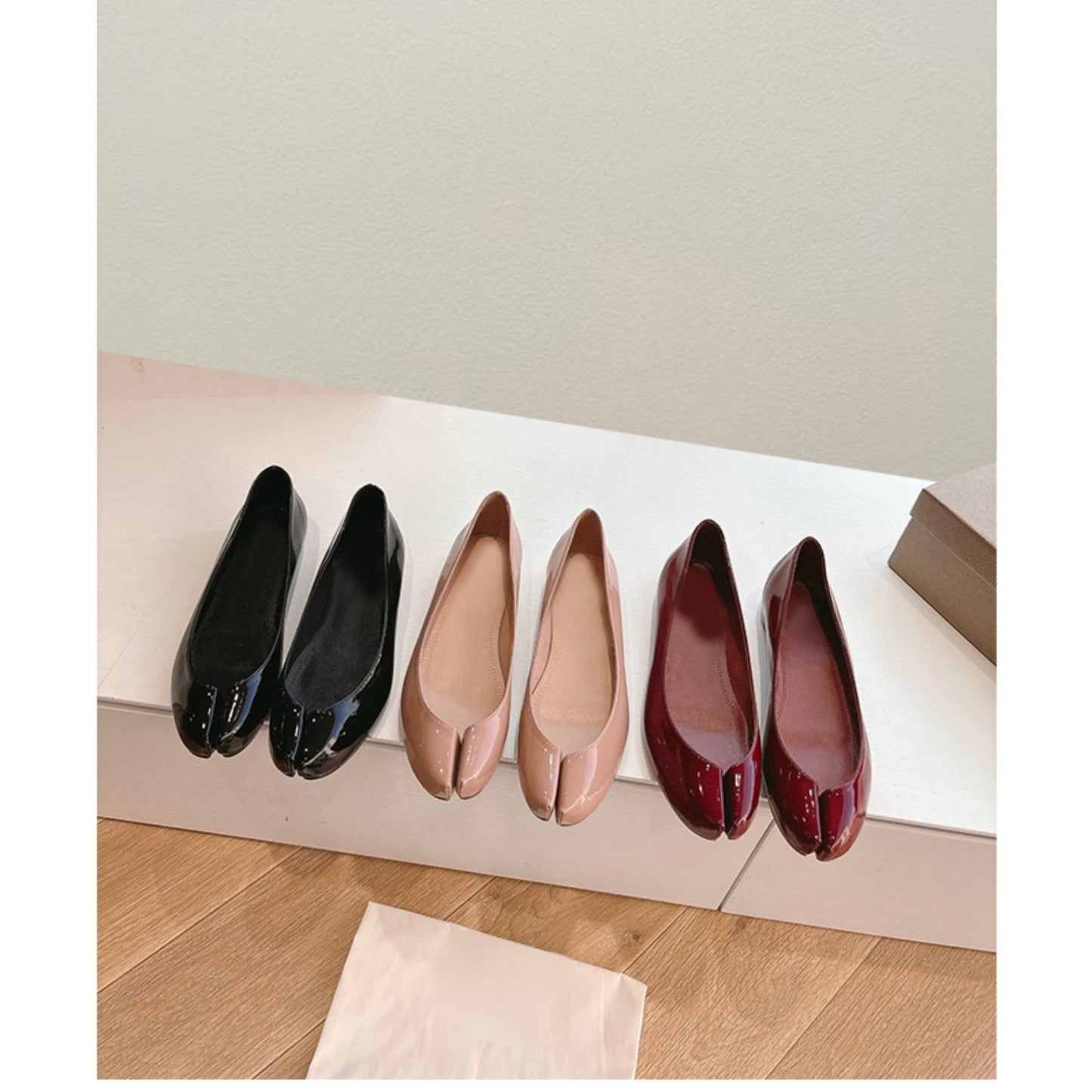 Women's Slip-on Flat Bottom Split Toe Pumps